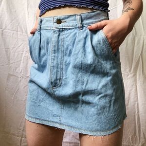 LIGHTWASH DENIM SKIRT
